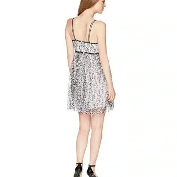 NWT Romeo and Juliet Dress - Picture 8 of 9